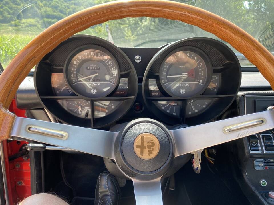 Image 8/8 of Alfa Romeo Montreal (1973)