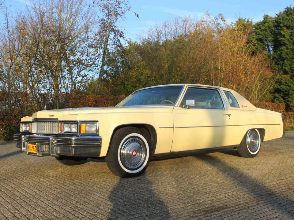 Image 5/56 of Cadillac Coupe DeVille (1977)
