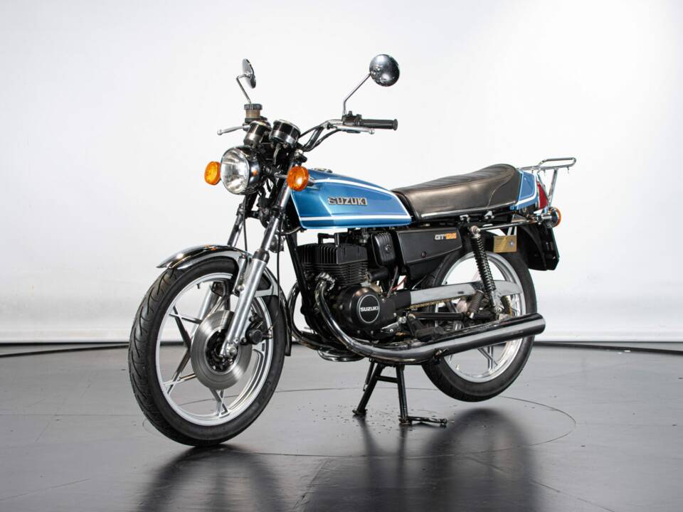 Bild 8/50 von Suzuki GT 125 (1979)