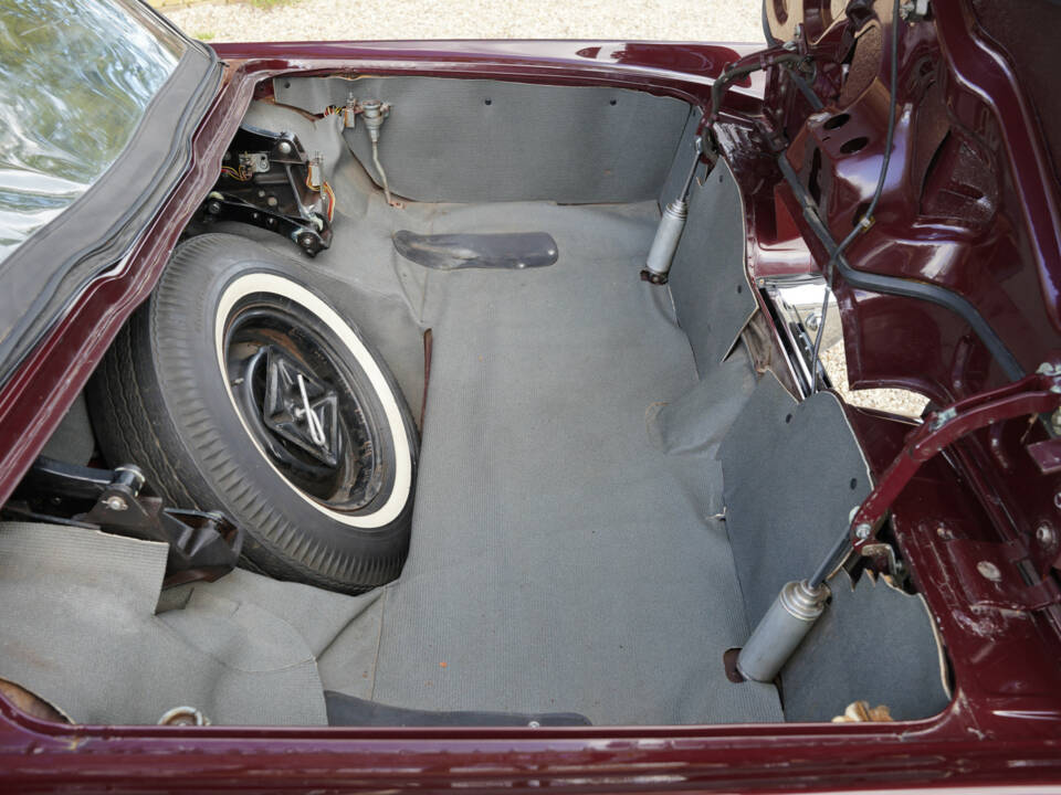 Image 22/50 of Ford Thunderbird (1960)