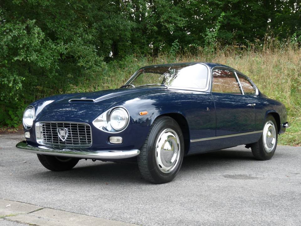 Image 2/14 of Lancia Flaminia SuperSport Zagato (1965)