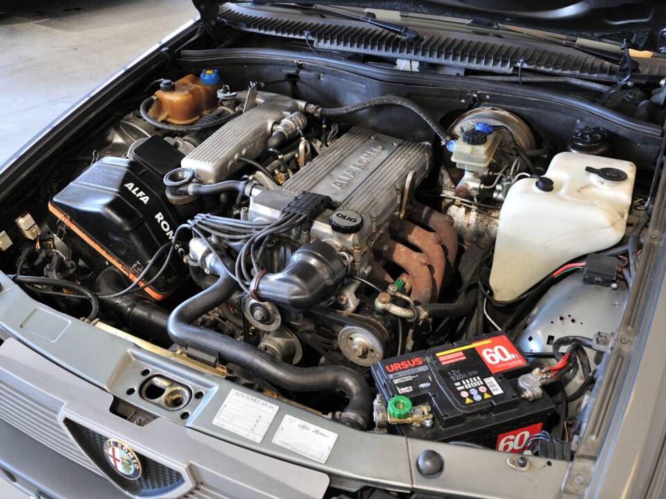 Bild 4/25 von Alfa Romeo 75 2.0 Twin Spark (1987)
