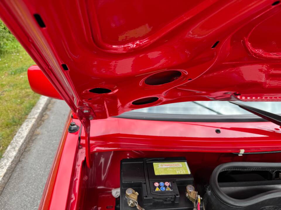 Image 44/49 of Ford Escort XR3i (1990)