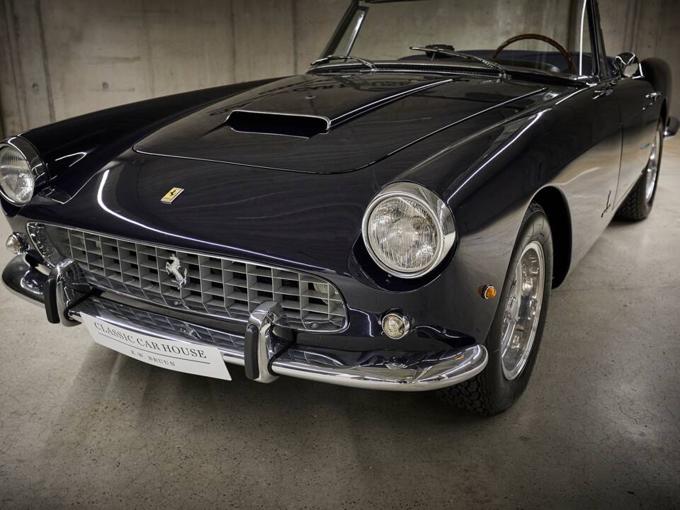 Image 46/100 of Ferrari 250 GT (1962)