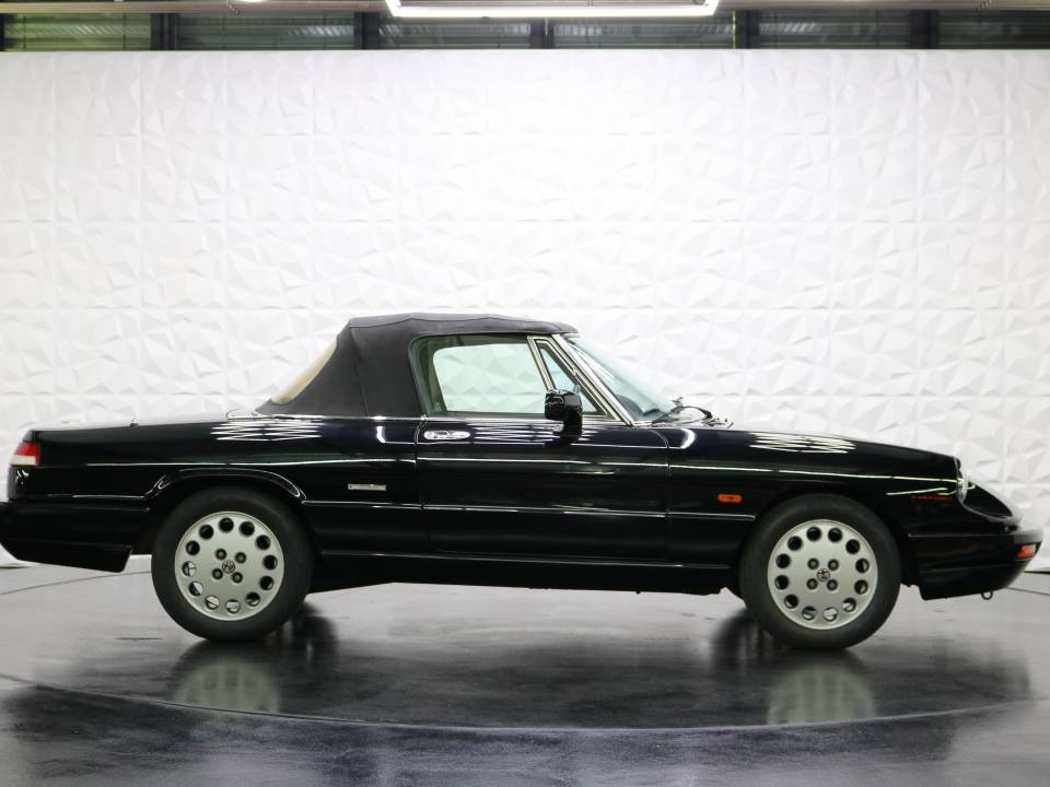 Imagen 37/38 de Alfa Romeo 2.0 Spider (1990)