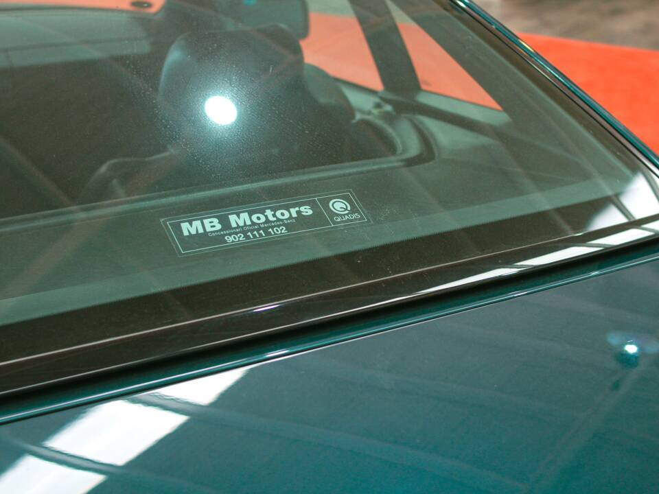 Image 17/50 of Mercedes-Benz SL 320 (1995)