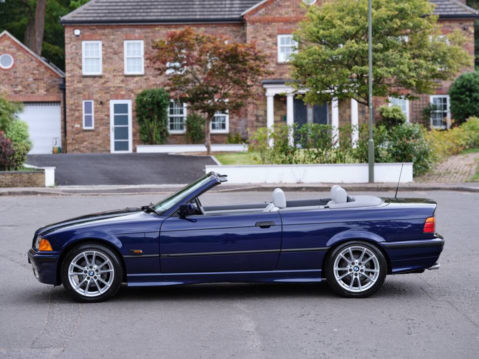 Image 12/50 de BMW 328i (1995)