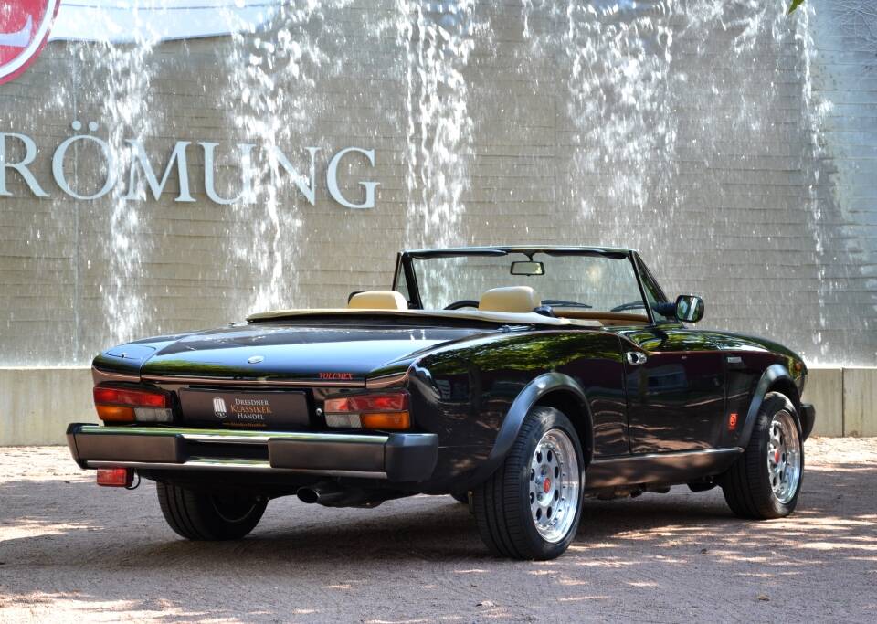 Imagen 11/26 de FIAT 124 Spider Volumex (1985)