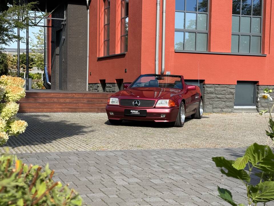 Image 26/34 de Mercedes-Benz 500 SL (1993)