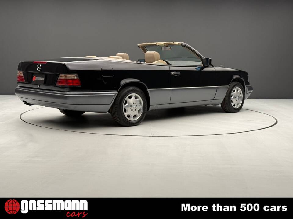 Imagen 13/15 de Mercedes-Benz E 320 (1995)