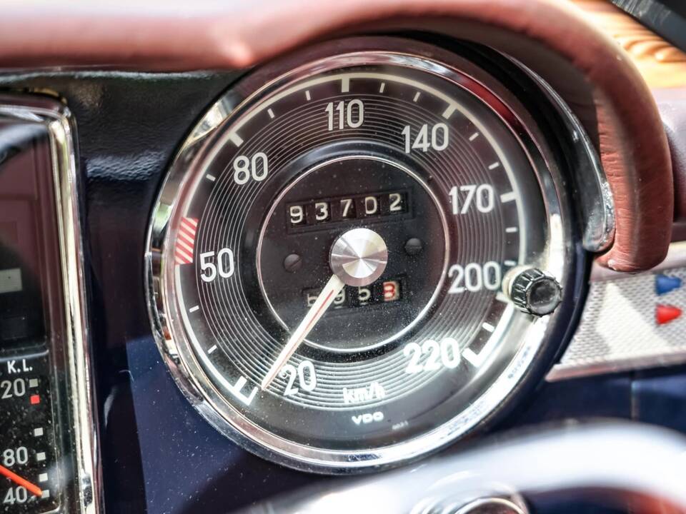Afbeelding 9/12 van Mercedes-Benz 250 S (1967)