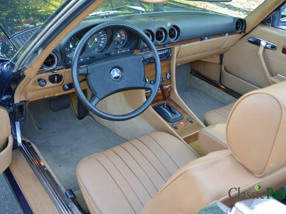 Image 37/50 de Mercedes-Benz 380 SL (1982)