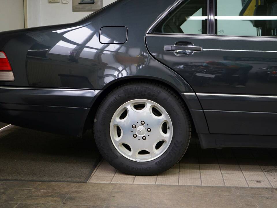 Bild 33/36 von Mercedes-Benz S 500 (1996)