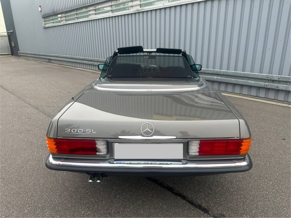 Image 8/10 of Mercedes-Benz 300 SL (1985)