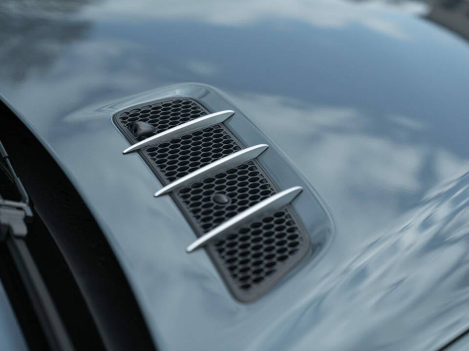 Image 34/50 of Mercedes-Benz SL 500 (2001)