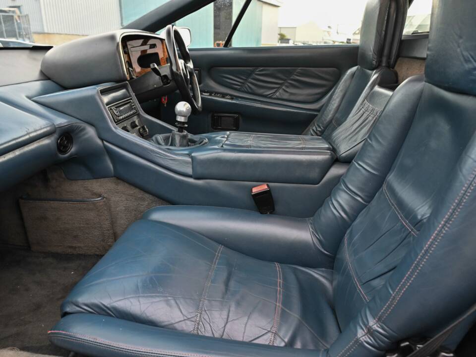 Image 30/50 of Lotus Esprit SE (1990)