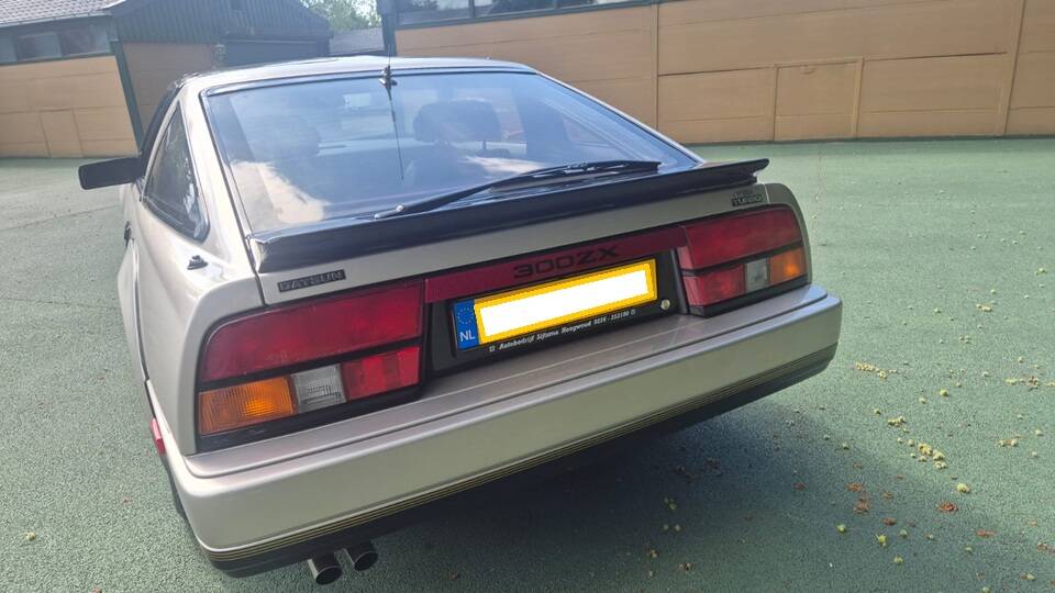 Bild 6/21 von Nissan 300 ZX (1984)