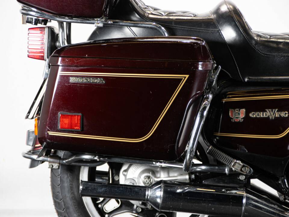Immagine 32/50 di Honda GL 1100 Gold Wing (1981)