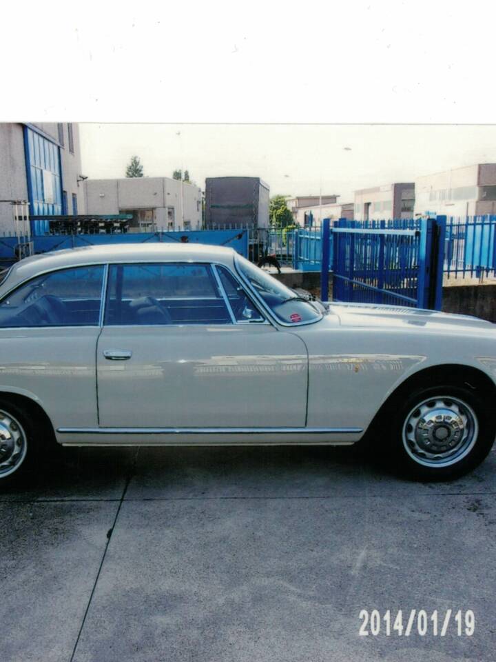 Immagine 4/26 di Alfa Romeo 2600 Sprint (1963)