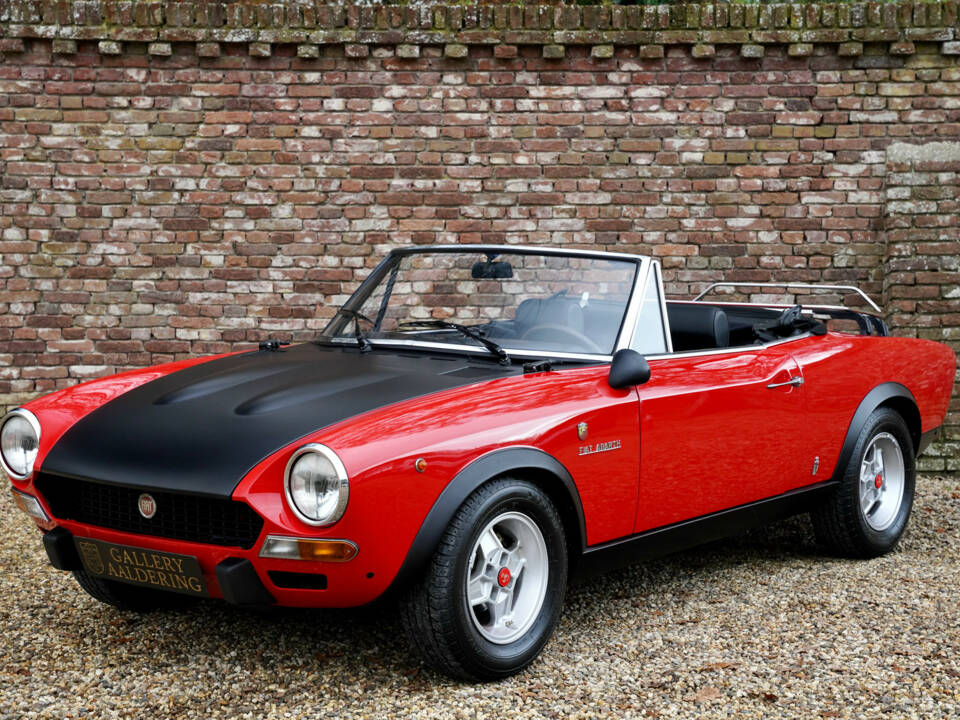Imagen 1/50 de FIAT 124 Sport Spider (1973)