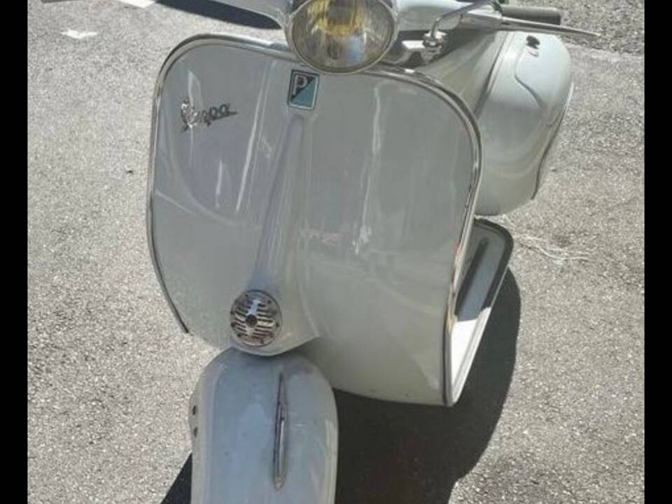 Immagine 1/5 di Piaggio Vespa 125 GT (1962)