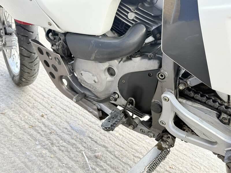 Image 13/40 of Cagiva DUMMY (1994)