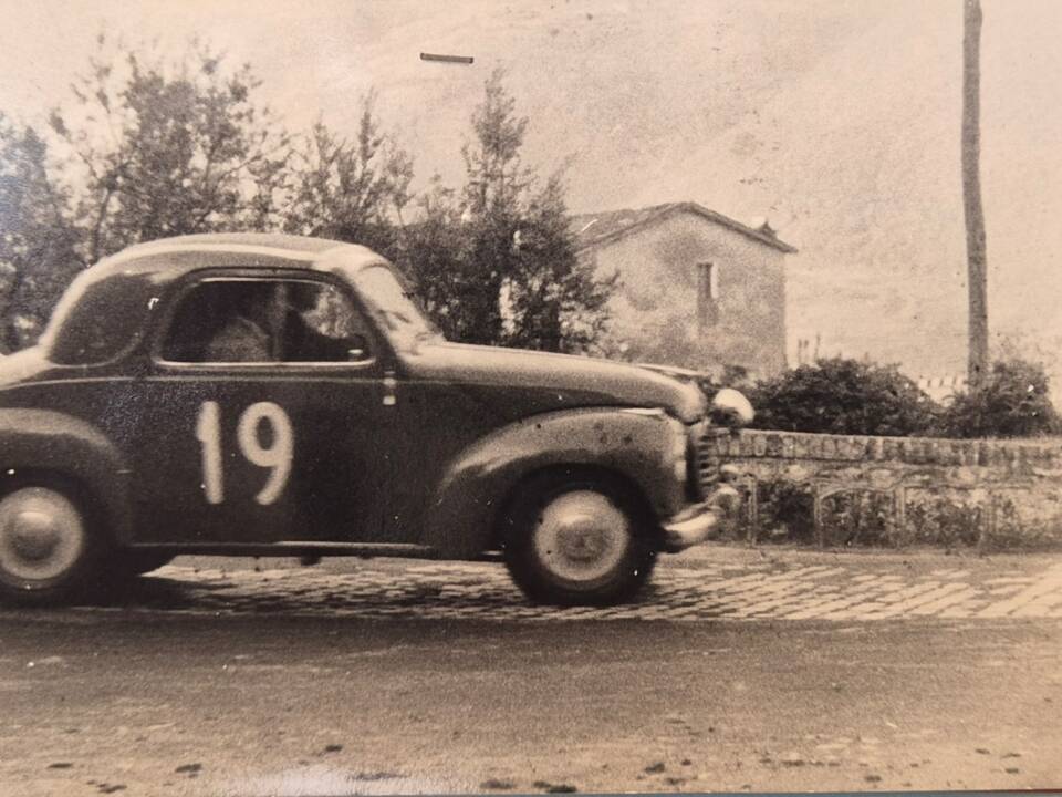 Image 32/36 of FIAT 500 C Topolino (1950)