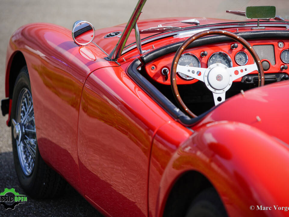 Image 24/43 of MG MGA 1600 (1960)