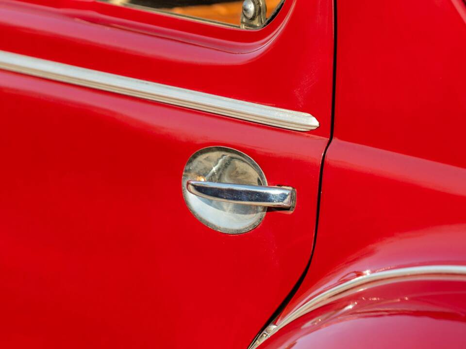 Image 35/50 of Renault 4 CV Decapotable (1957)