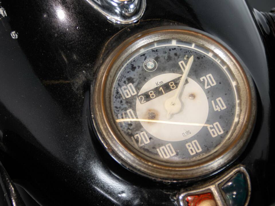 Image 24/50 de BMW R 51 (1954)