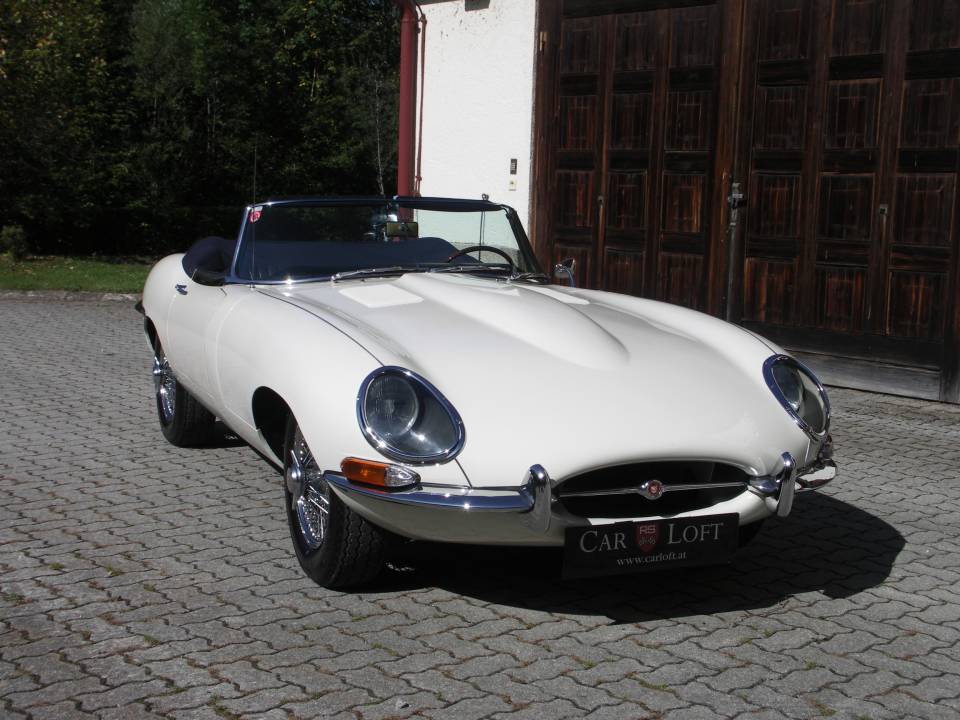 Image 29/36 of Jaguar E-Type 4.2 (1966)