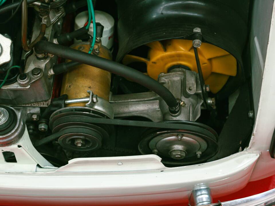 Image 29/32 of SEAT 600 D (1968)