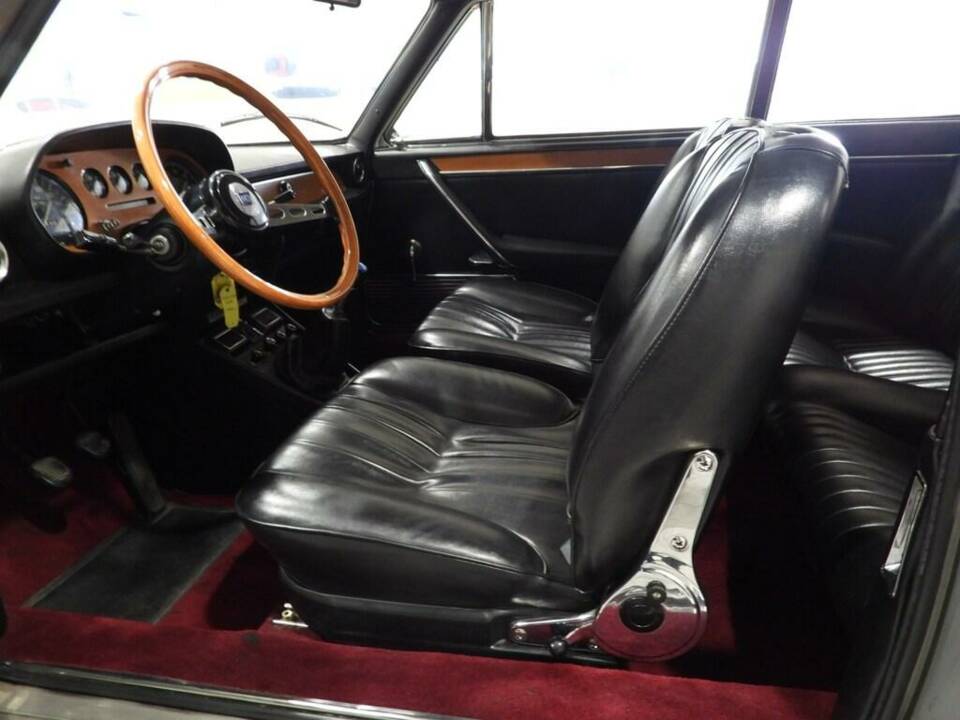 Image 6/15 of Lancia Flavia Coupé 2000 (1972)