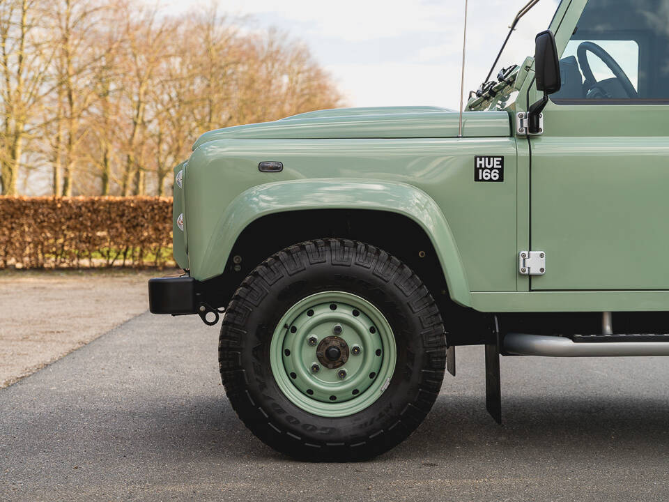 Bild 28/37 von Land Rover Defender (2016)