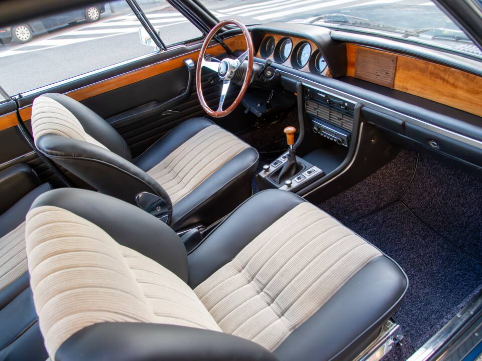 Image 25/56 of BMW 2800 CS (1969)