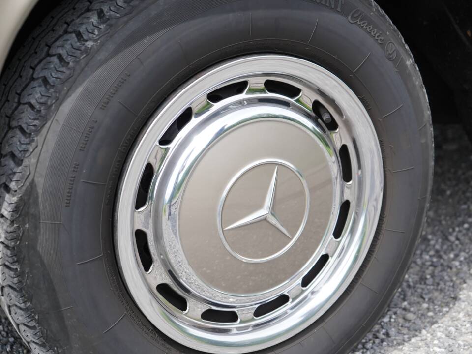 Afbeelding 74/89 van Mercedes-Benz 300 SEL 6.3 (1972)