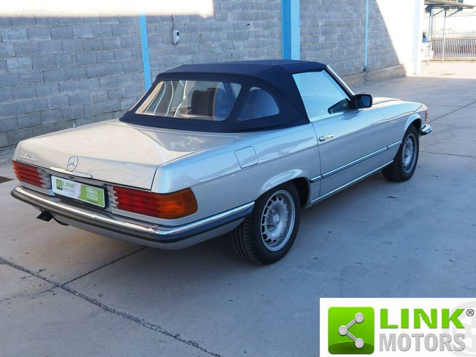 Image 5/10 de Mercedes-Benz 280 SL (1980)