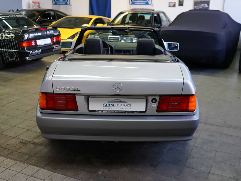 Image 13/38 of Mercedes-Benz 500 SL (1991)