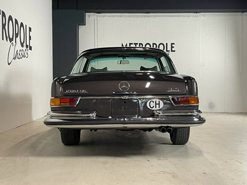 Immagine 7/28 di Mercedes-Benz 280 SE 3,5 (1970)