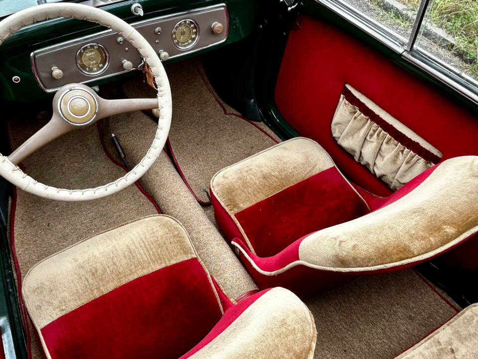 Image 8/12 de FIAT 500 C Topolino (1950)