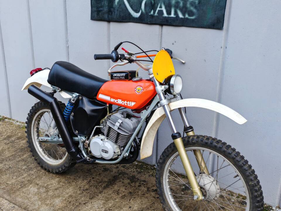 Imagen 4/8 de Ancillotti DUMMY (1978)