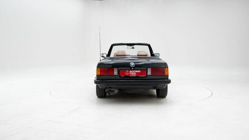 Image 7/15 of BMW 320i (1990)