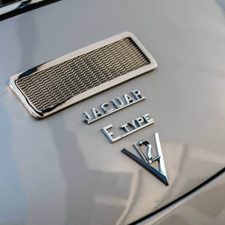 Bild 9/50 von Jaguar E-Type V12 (2+2) (1971)