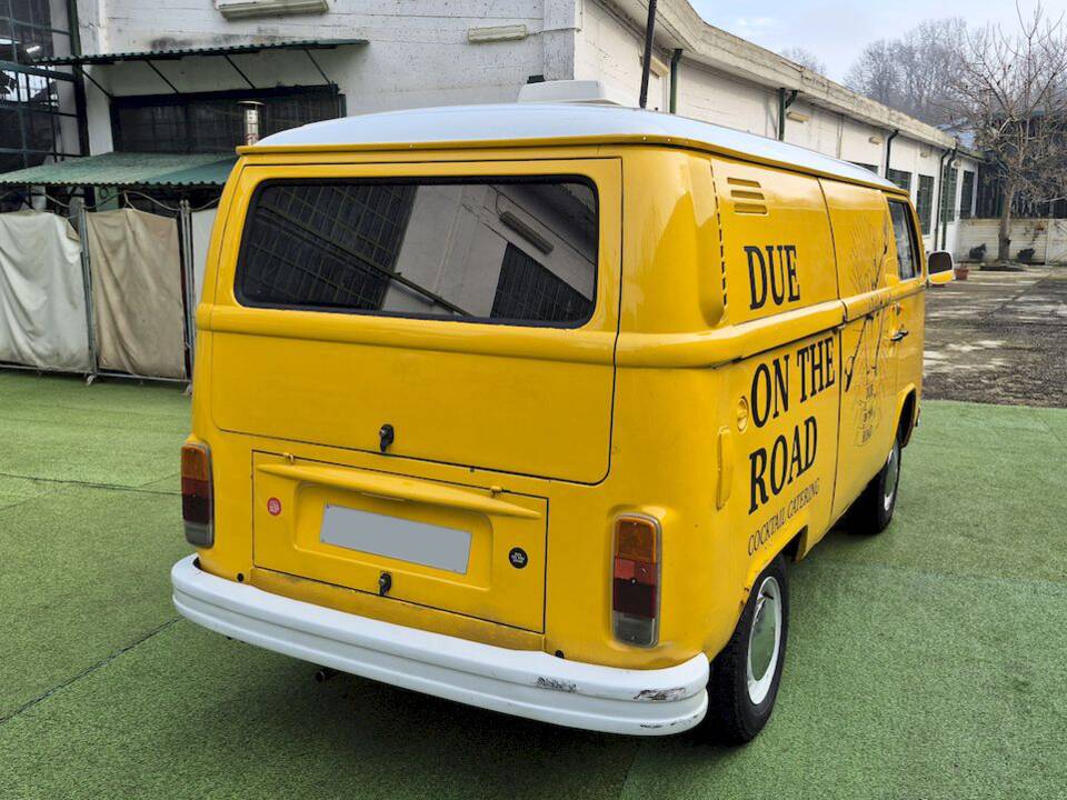 Bild 17/50 von Volkswagen T2b Kastenwagen (1976)