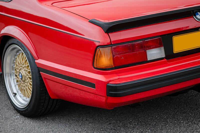 Image 13/50 of BMW M 635 CSi (1989)