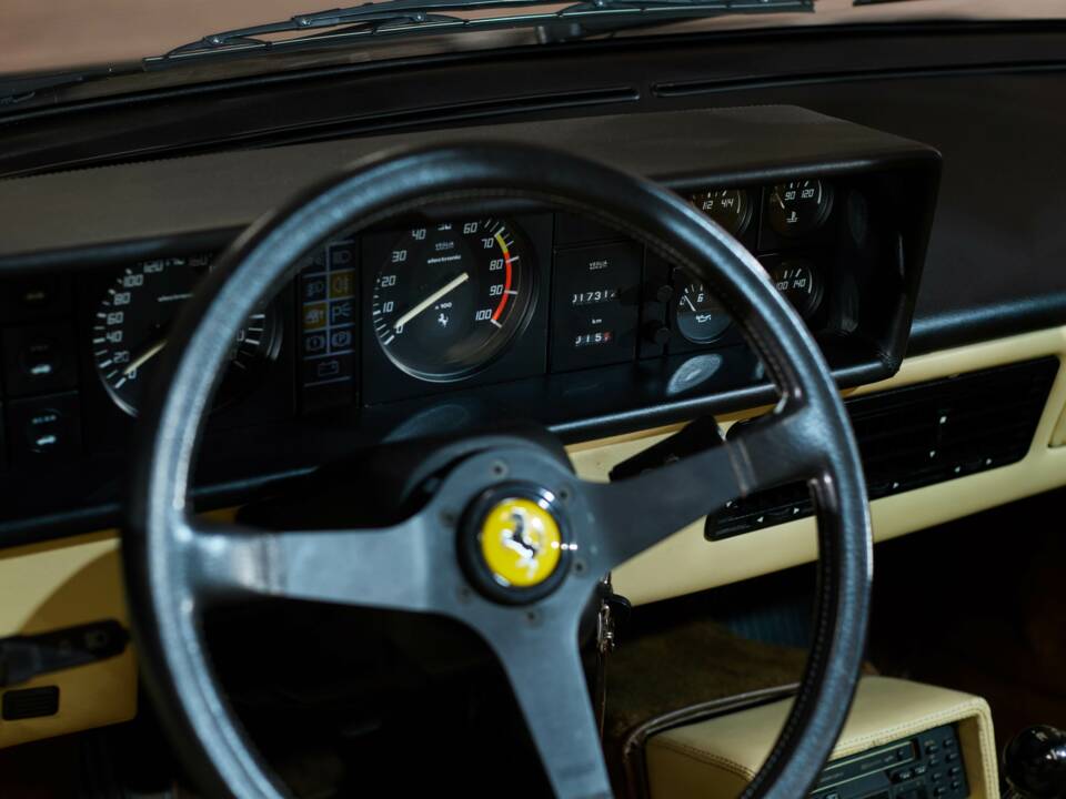 Bild 43/99 von Ferrari Mondial Quattrovalvole (1985)