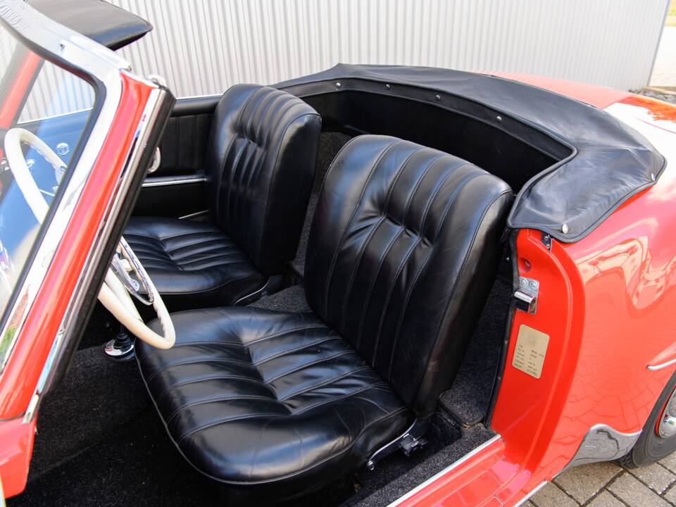 Image 17/53 de Mercedes-Benz 190 SL (1962)