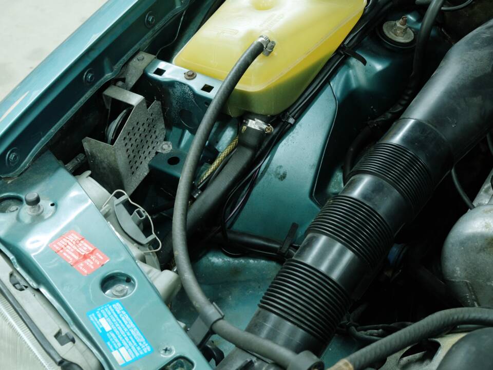 Bild 15/50 von Mercedes-Benz 380 SEC (1983)