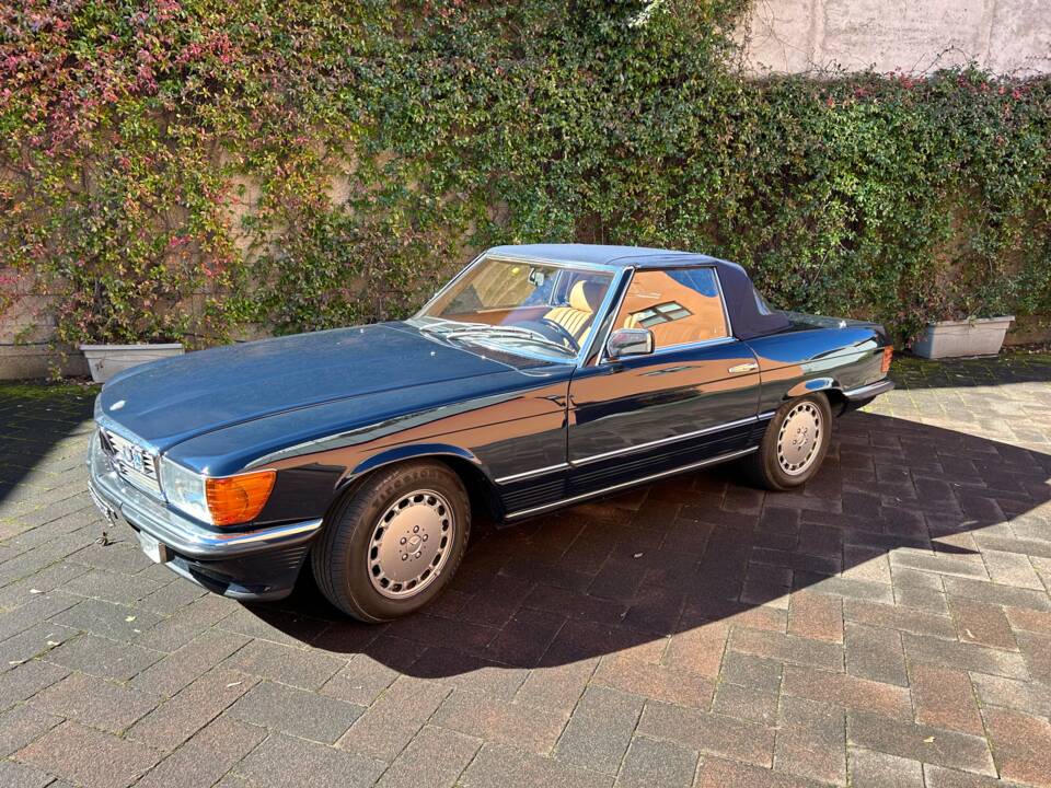 Image 1/51 of Mercedes-Benz 380 SL (1983)
