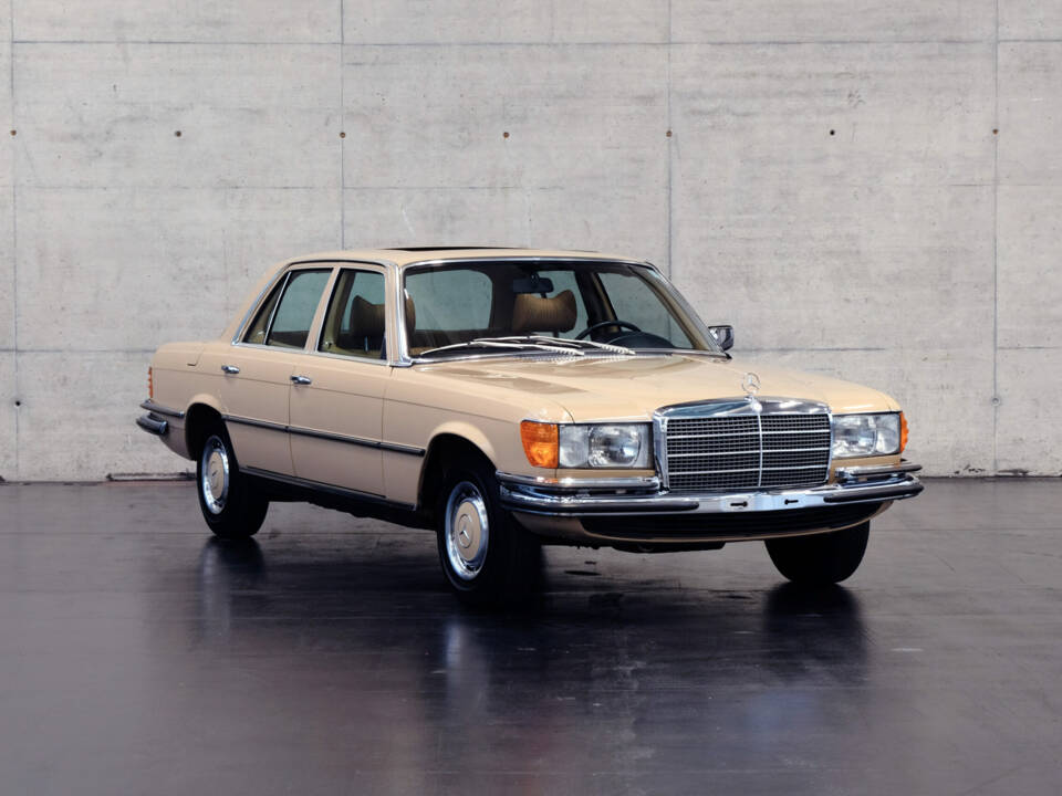 Image 3/24 of Mercedes-Benz 280 S (1975)